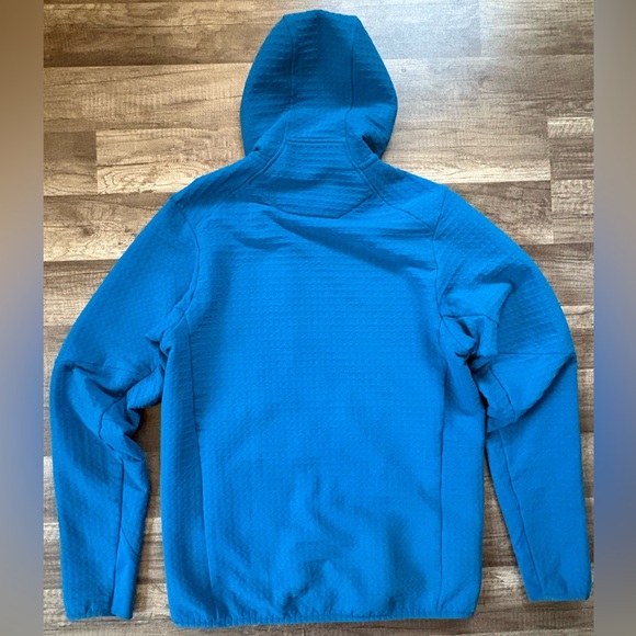 Patagonia Men’s R2 Techface Hoody - Picture 5 of 9